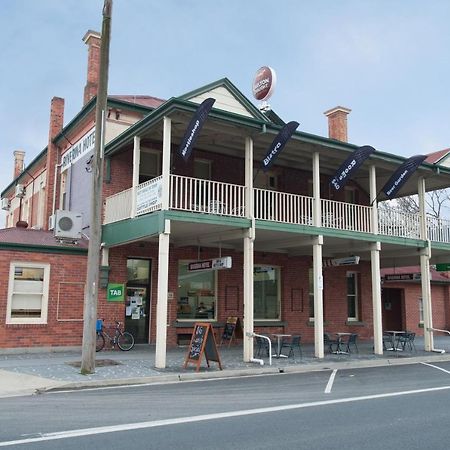 Riverina Hotel Холбрук Экстерьер фото
